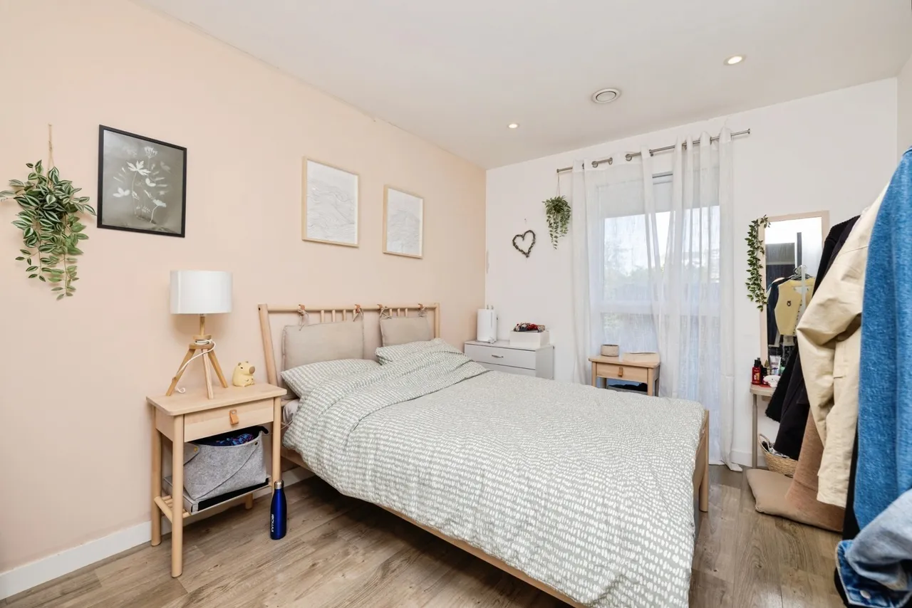 Station Approach, London, SE26, photo 11