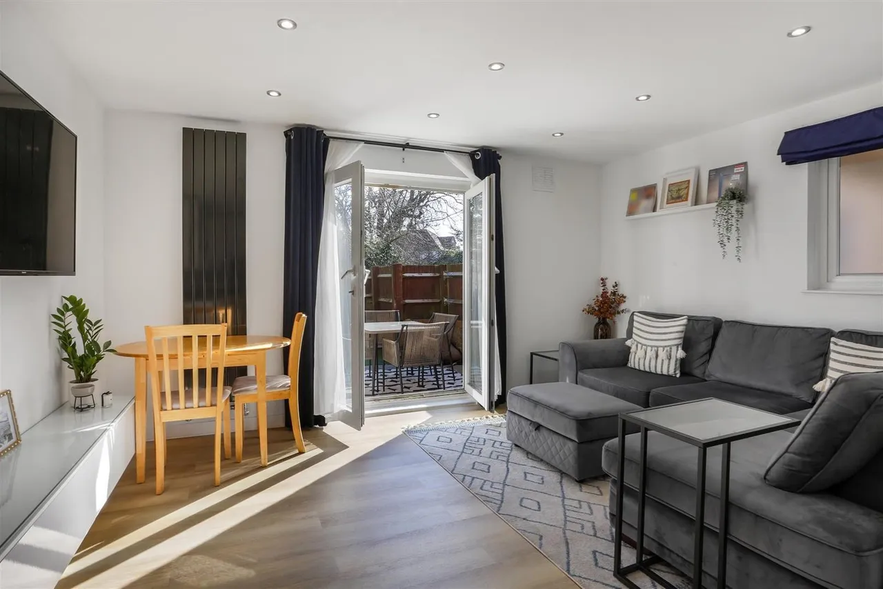 Oakdene Mews, Sutton, SM3 9LE, photo 4