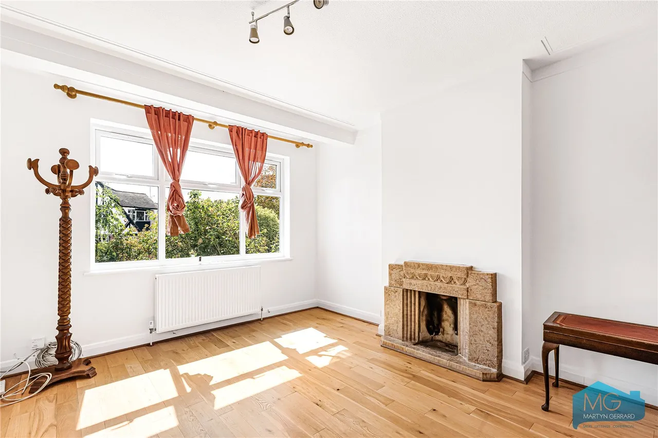 Abbots Gardens, London, N2, photo 8