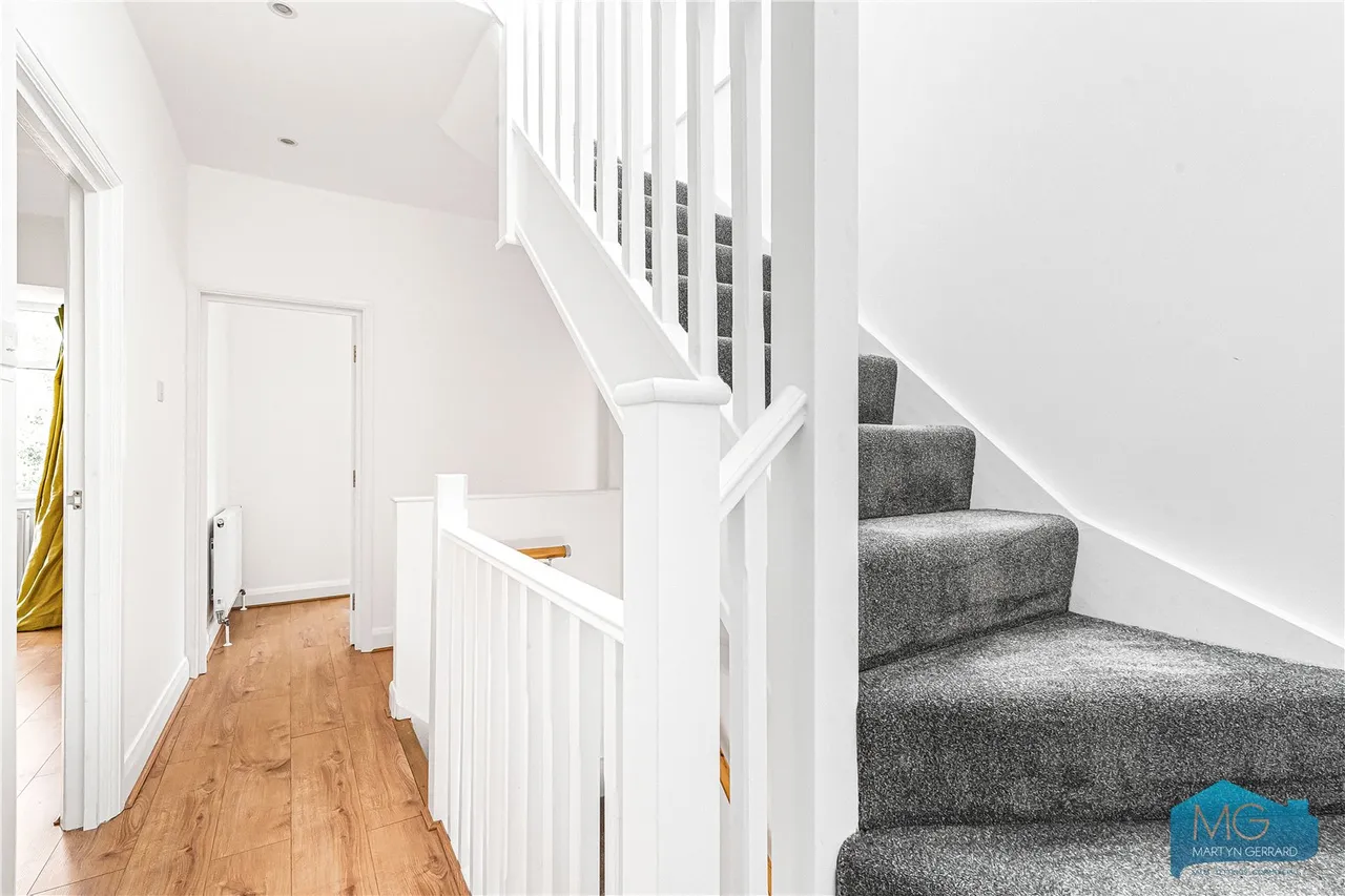 Abbots Gardens, London, N2, photo 18