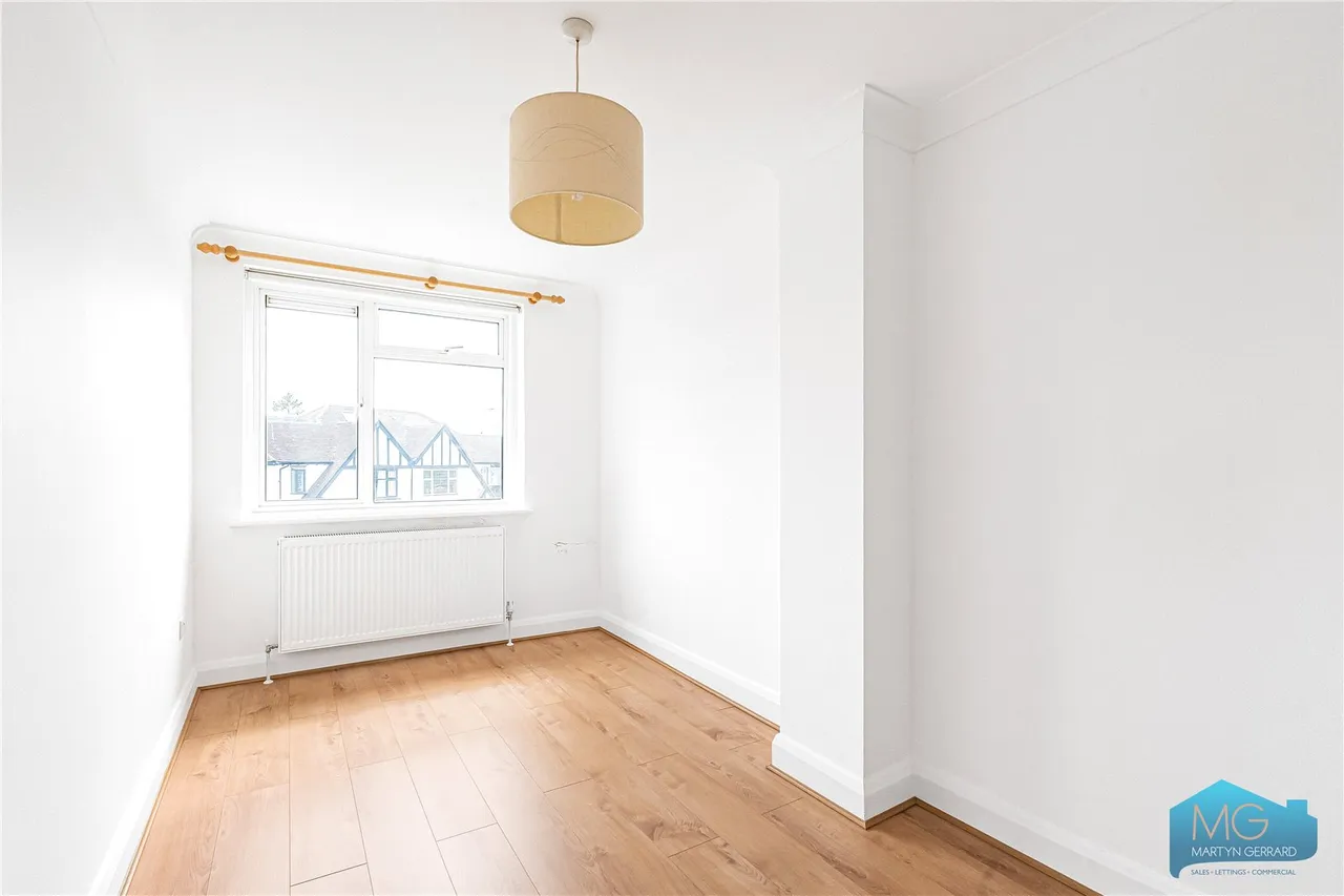 Abbots Gardens, London, N2, photo 16