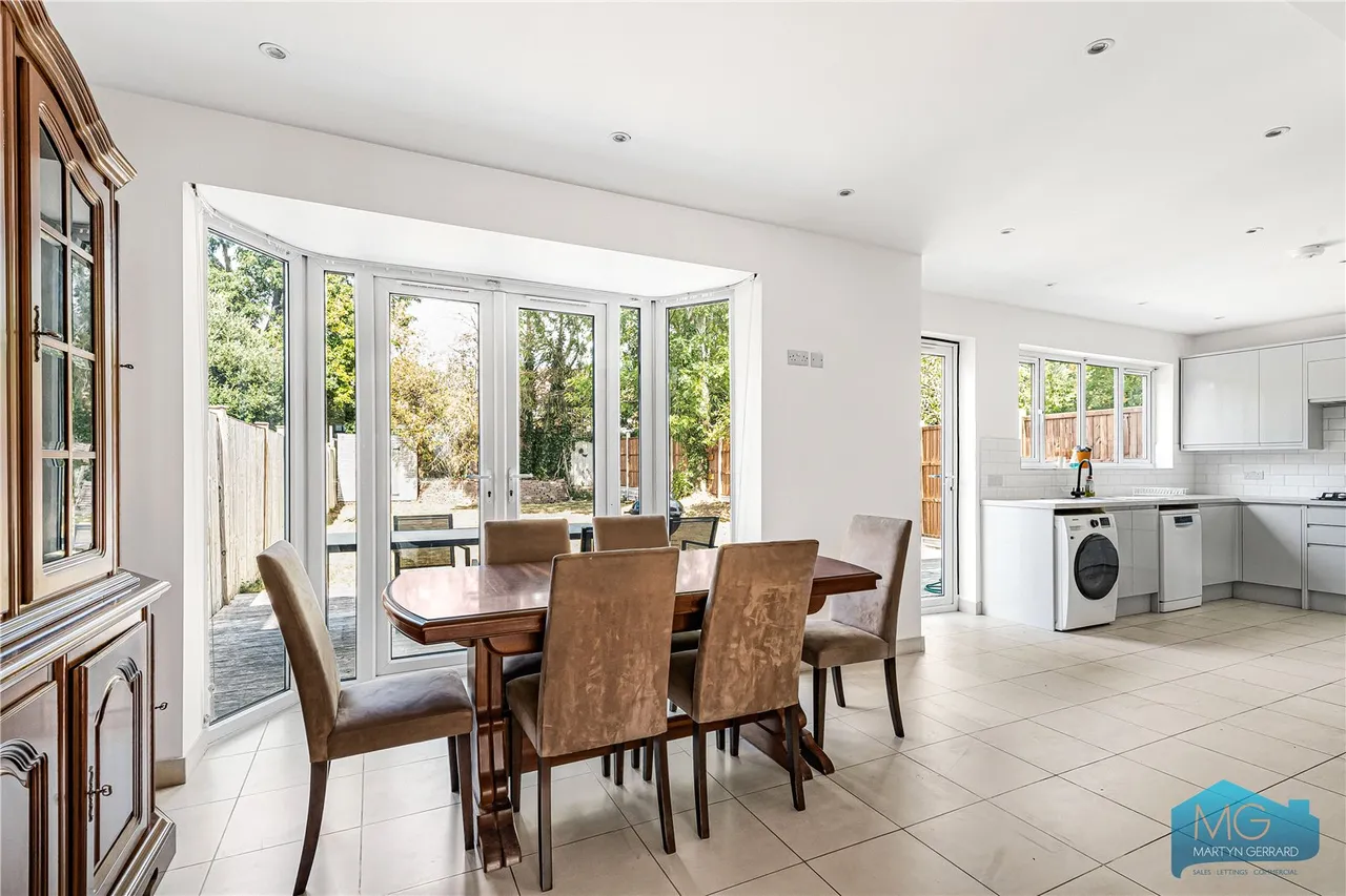 Abbots Gardens, London, N2, photo 11