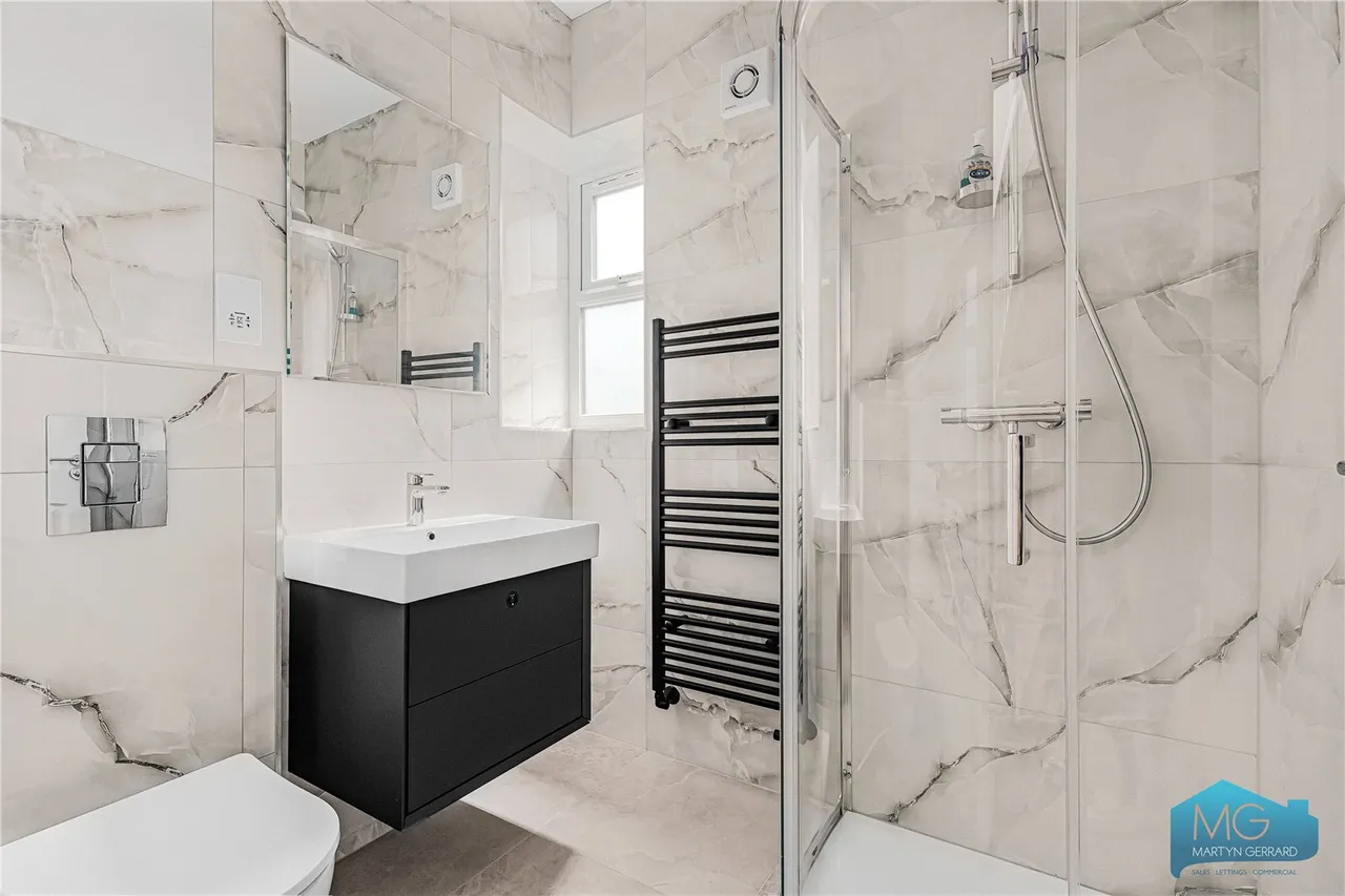 Abbots Gardens, London, N2, photo 26
