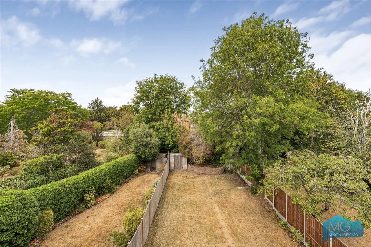 Abbots Gardens, London, N2, photo 32