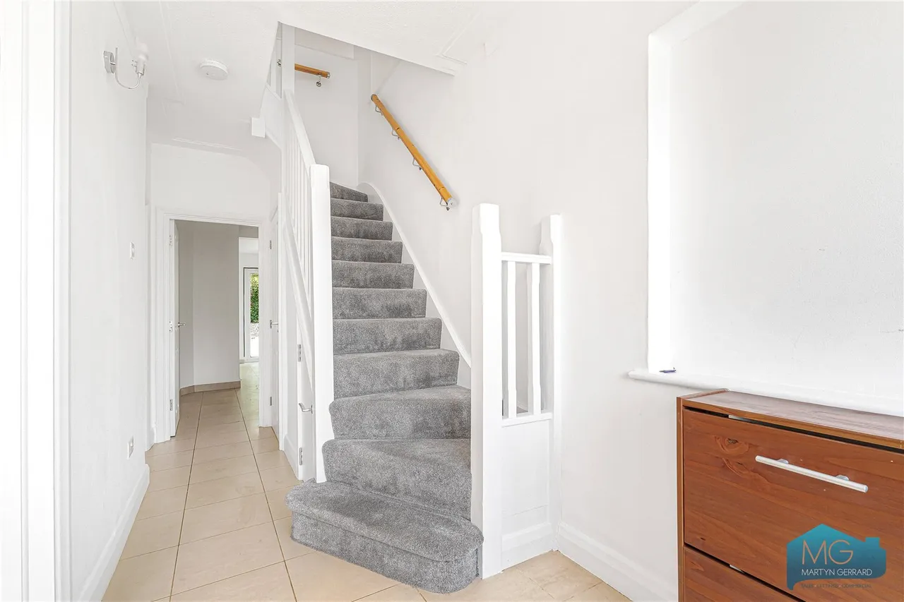 Abbots Gardens, London, N2, photo 17