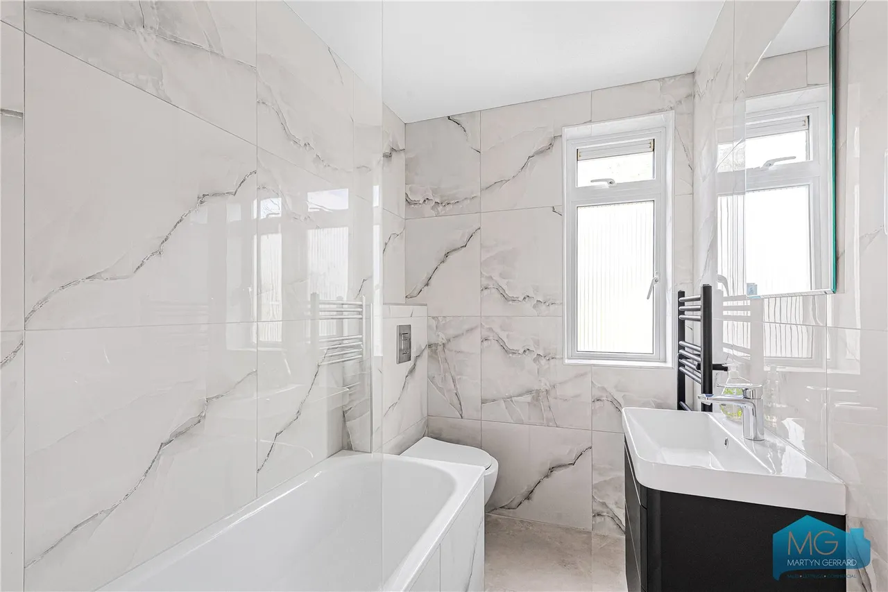 Abbots Gardens, London, N2, photo 25
