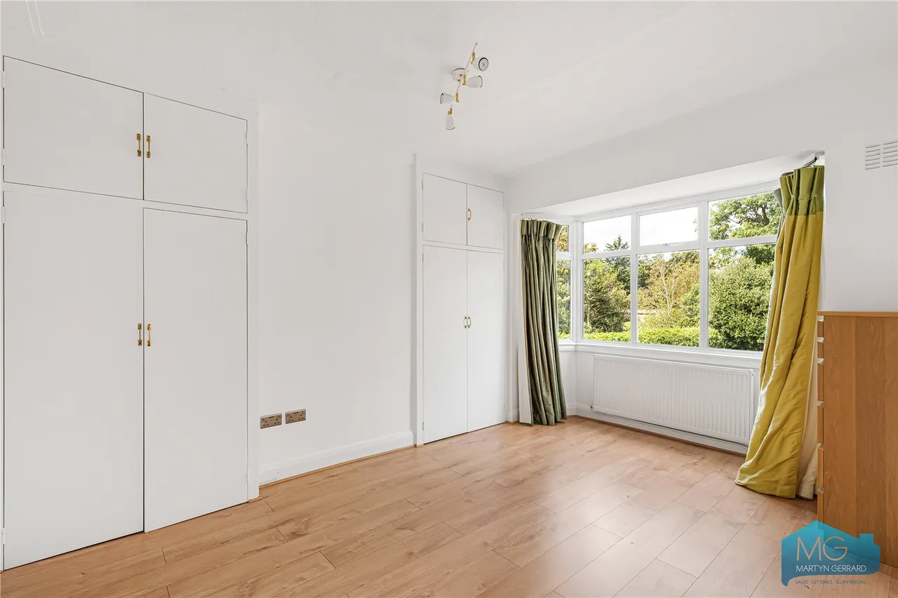 Abbots Gardens, London, N2, photo 14