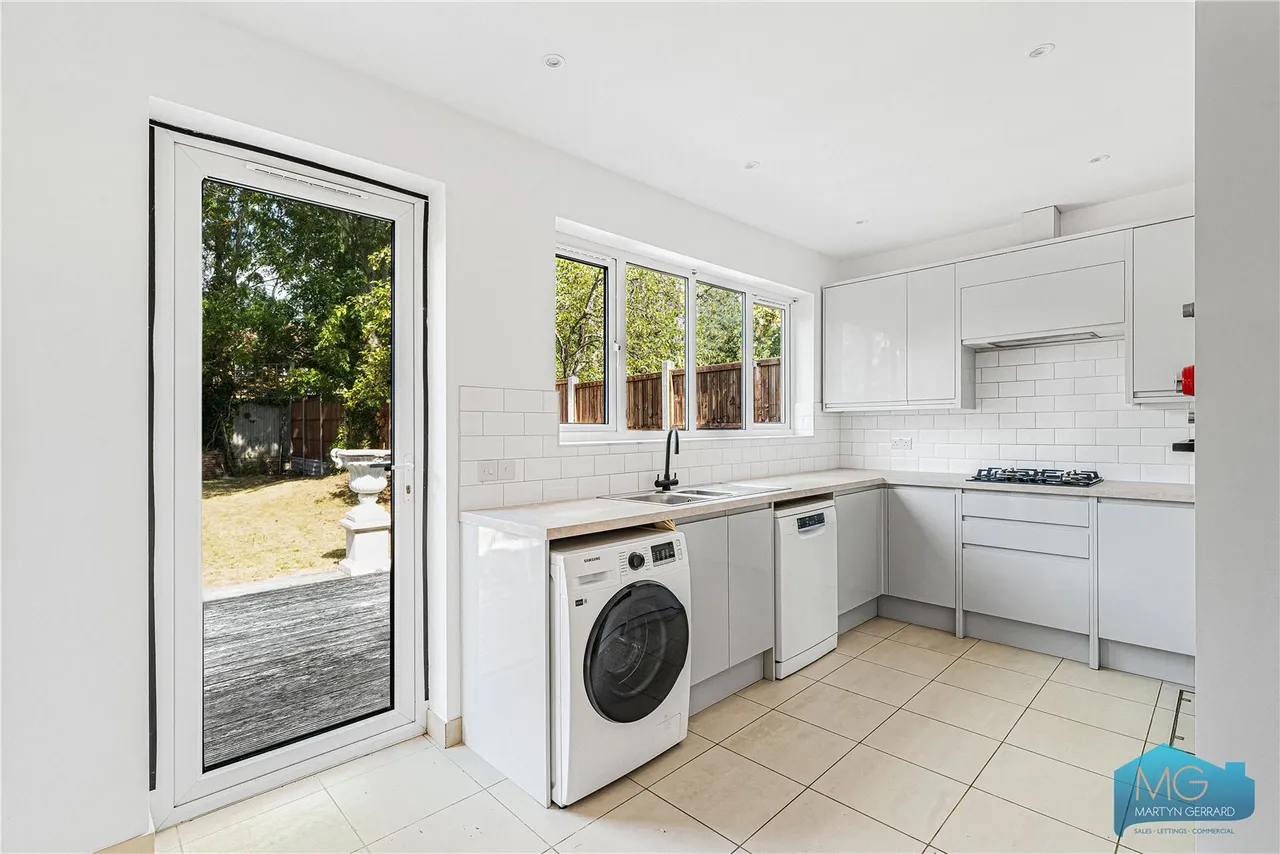 Abbots Gardens, London, N2, photo 12
