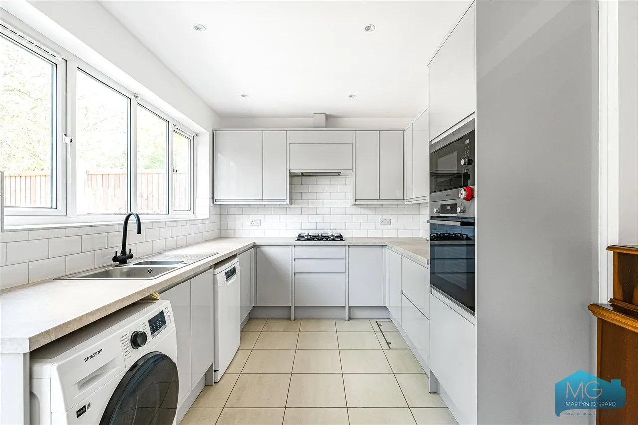 Abbots Gardens, London, N2, photo 2