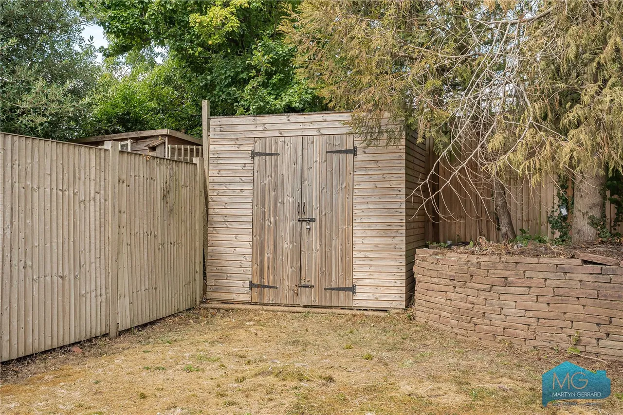 Abbots Gardens, London, N2, photo 31