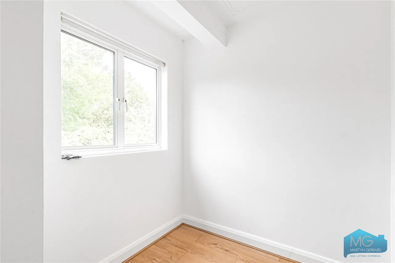 Abbots Gardens, London, N2, photo 19