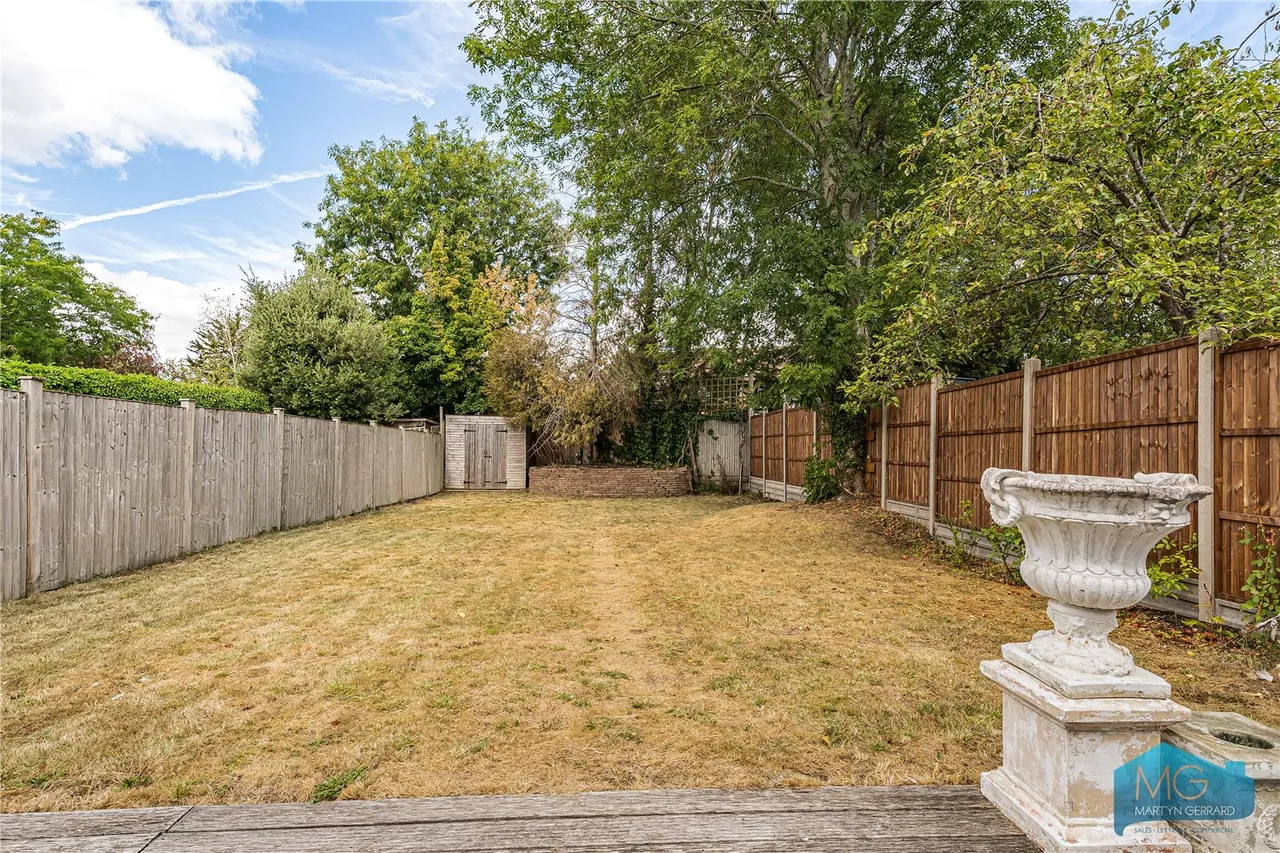 Abbots Gardens, London, N2, photo 33