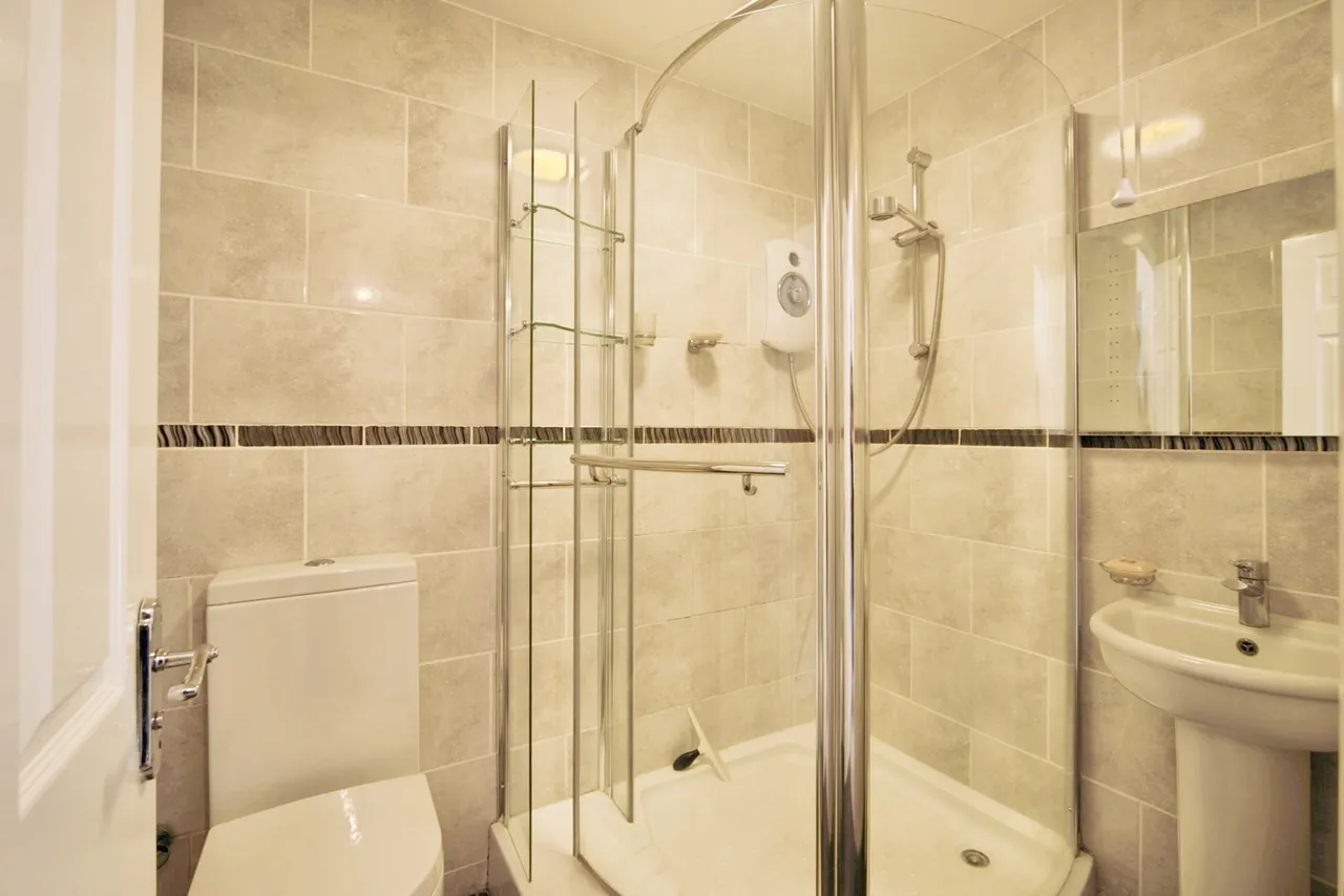 Wigston Close, London, N18, photo 18