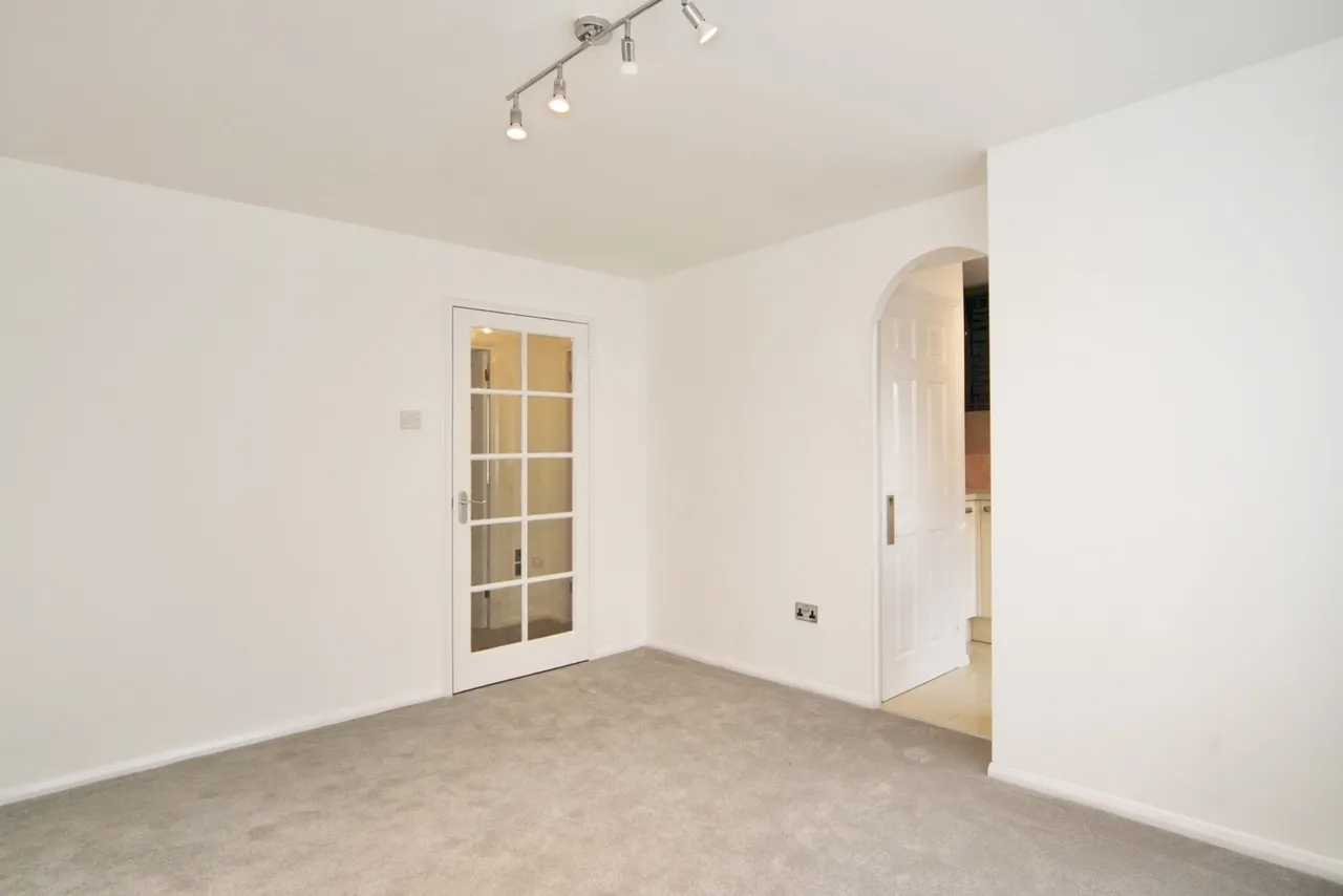 Wigston Close, London, N18, photo 6