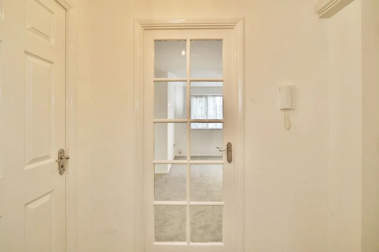 Wigston Close, London, N18, photo 19