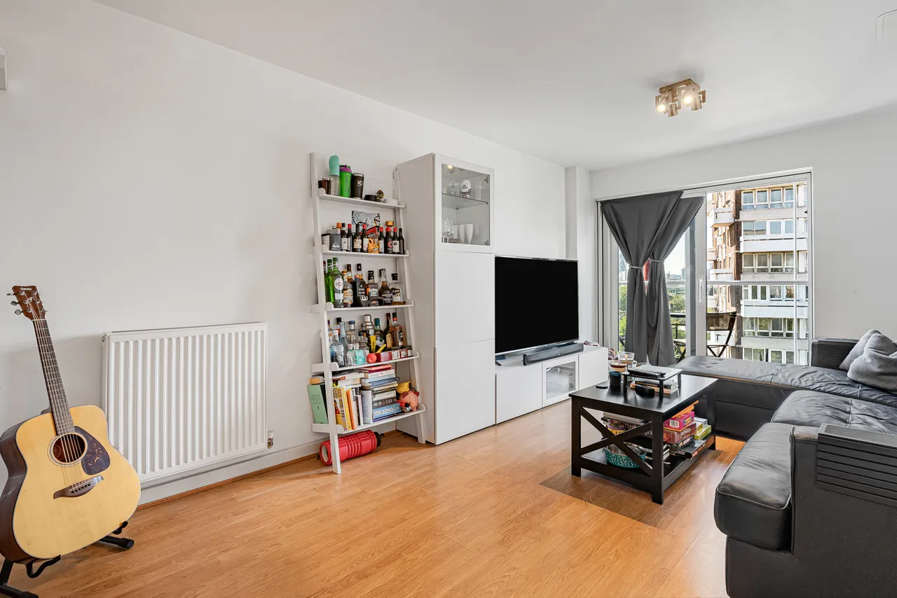 Commercial Road, London, E14, photo 6