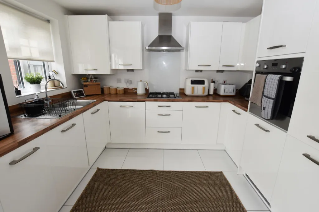 Verrill Close, Market Drayton, photo 7