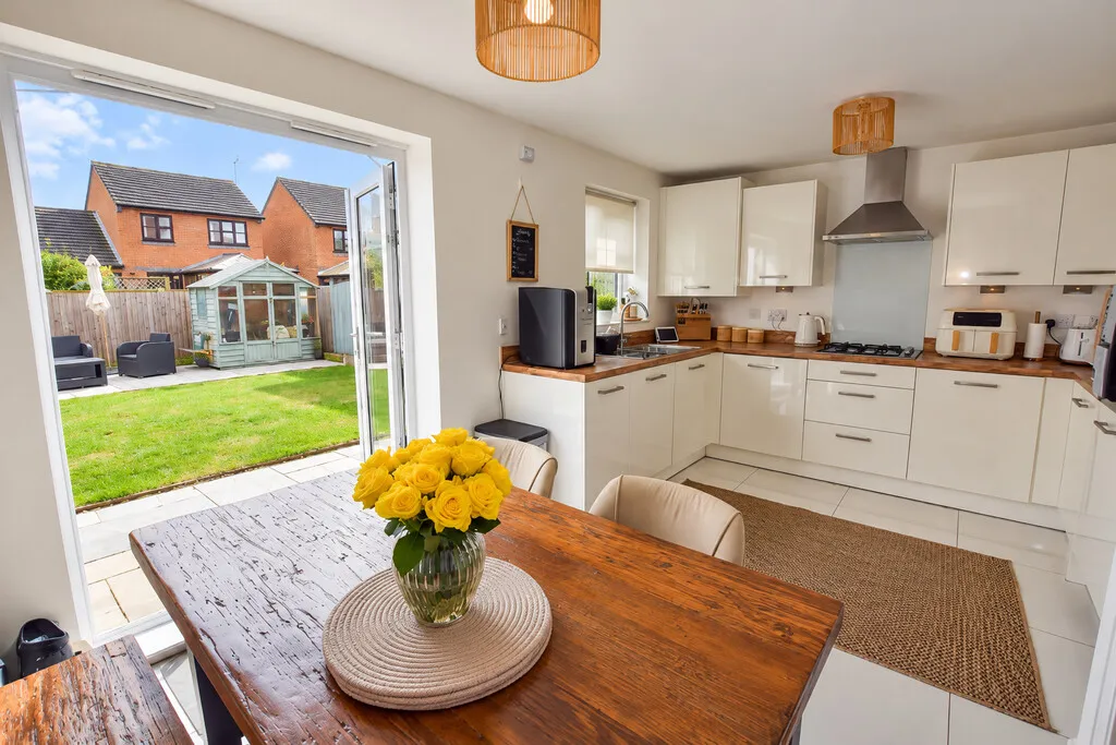 Verrill Close, Market Drayton, photo 2