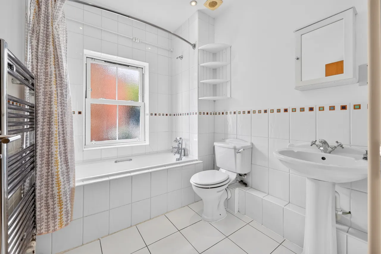 Pentlow Street, London, SW15, photo 7