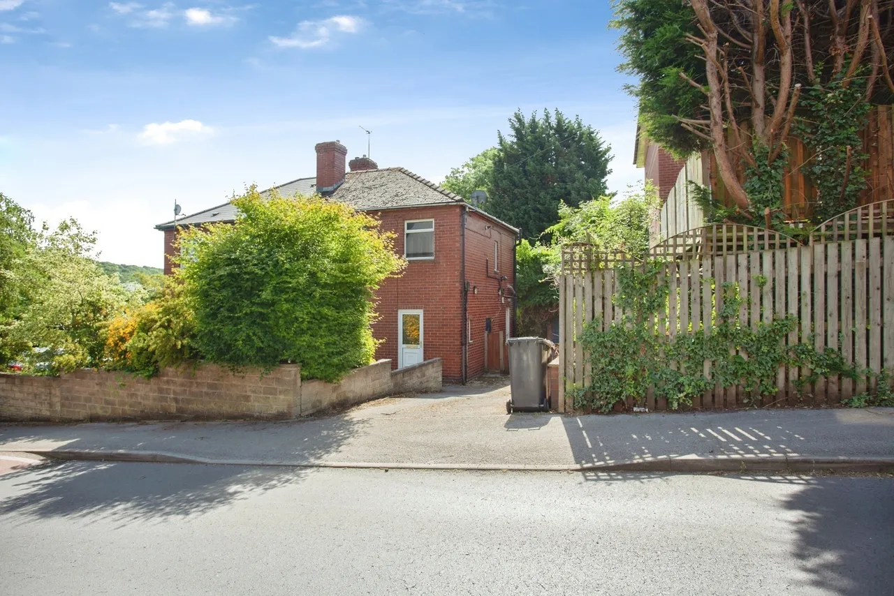 3 bed house for sale — Thorncliffe Lane, Chapeltown, Sheffield, South Yorkshire, S35