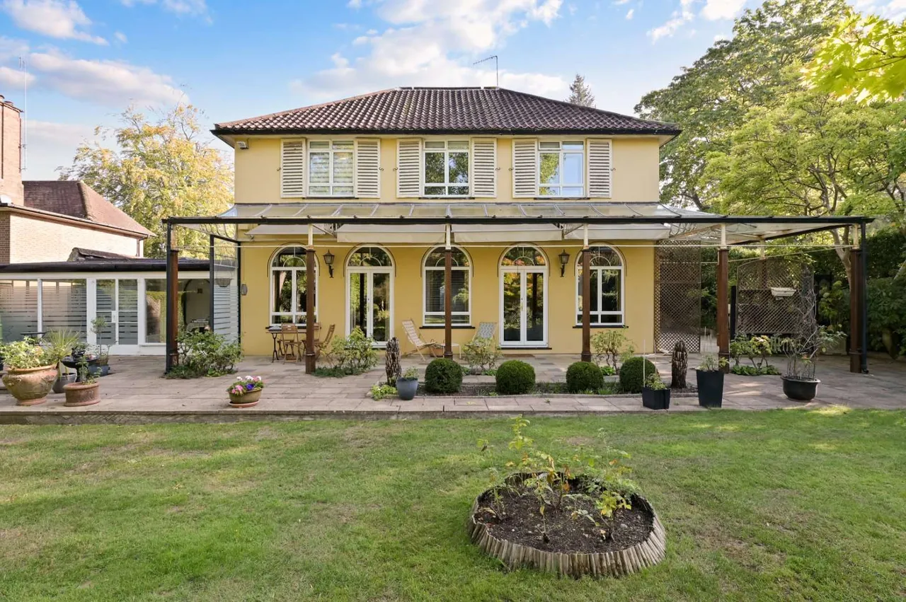 Northwood, HA6, photo 14