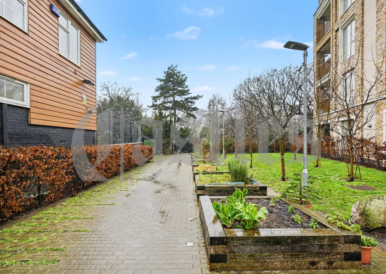 Apple Tree Road, London, N17, photo 19