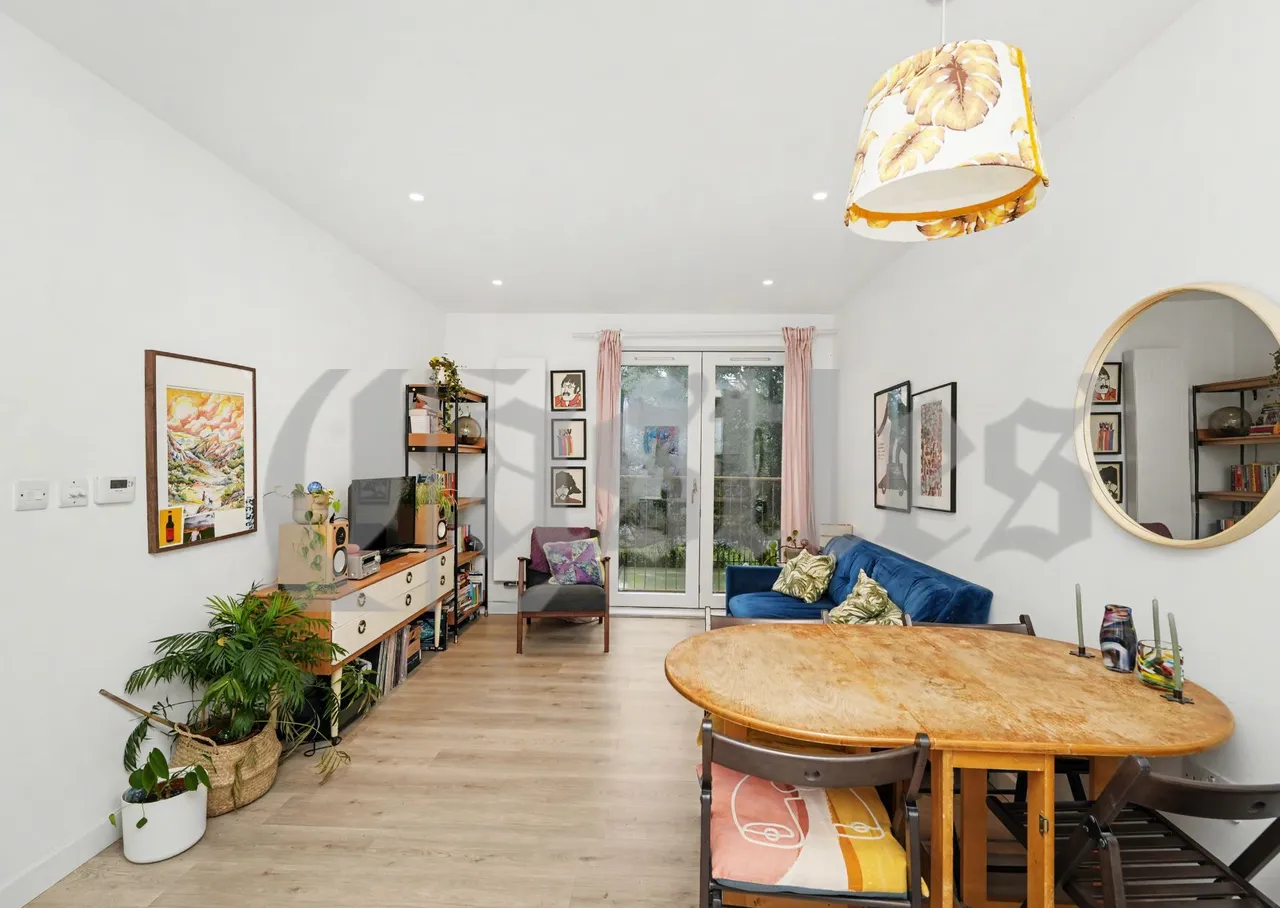 1 bed flat for sale, Apple Tree Road, London, N17