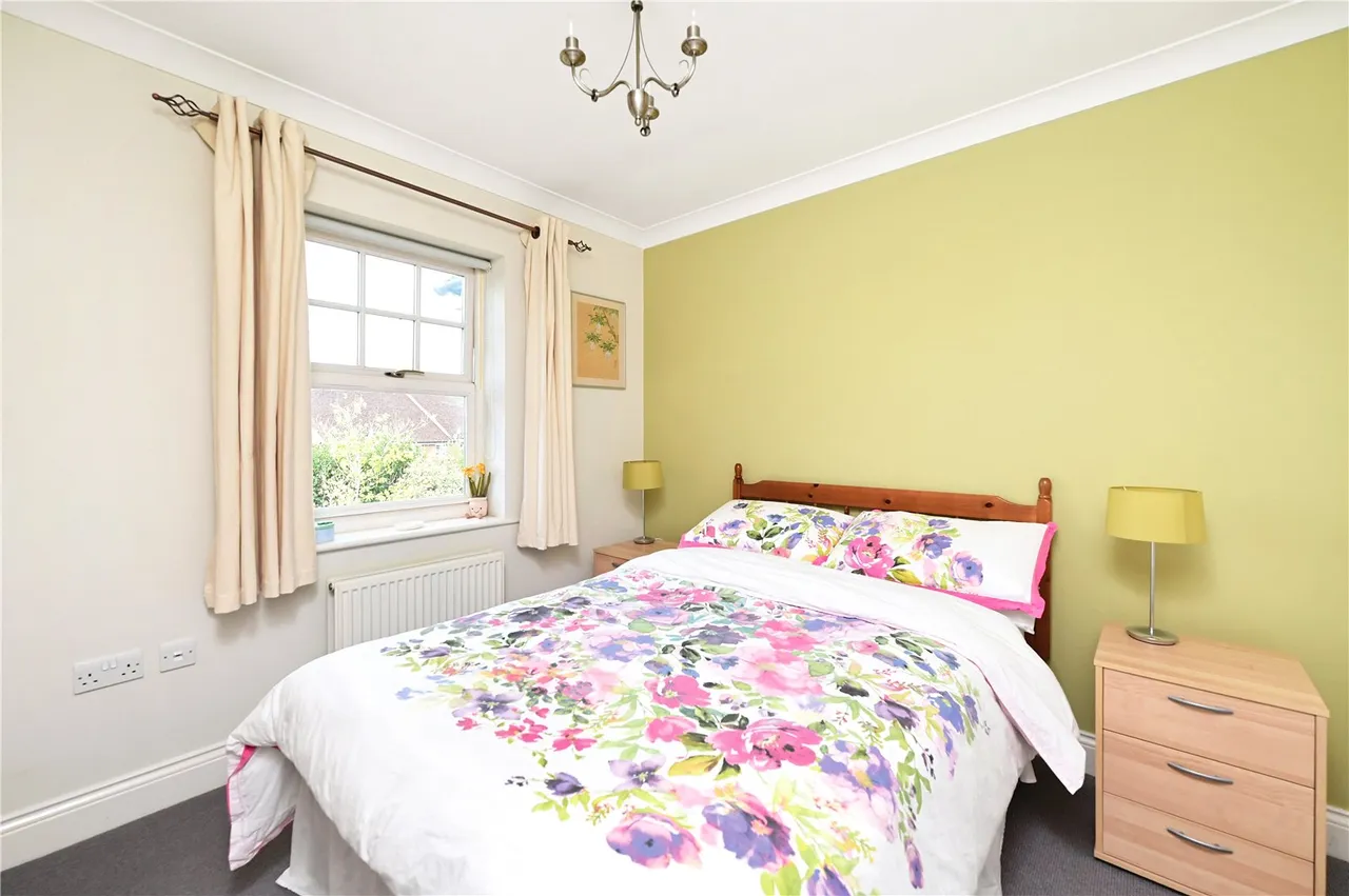 Elvetham Crescent, Fleet, Hampshire, GU51 1BU, photo 12