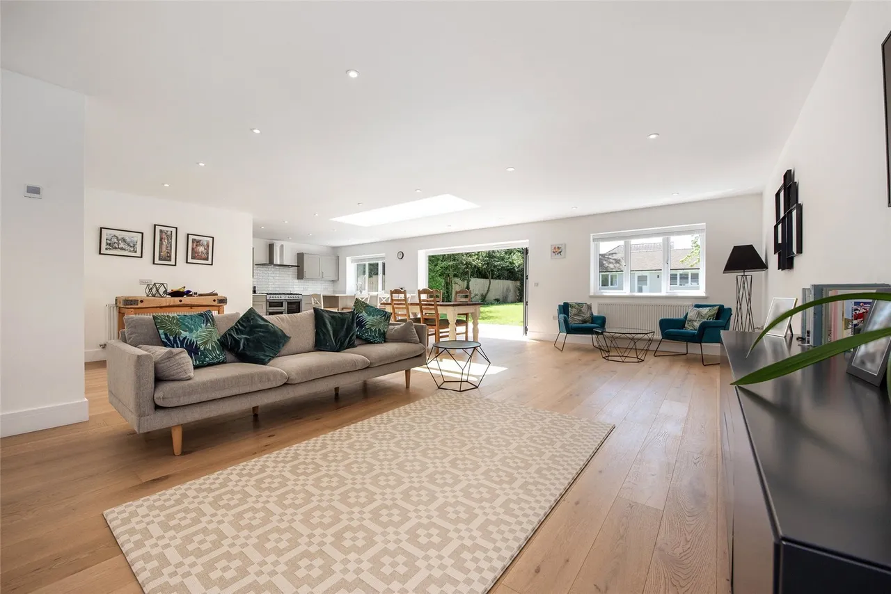 Elm Grove, Barnham, PO22, photo 2