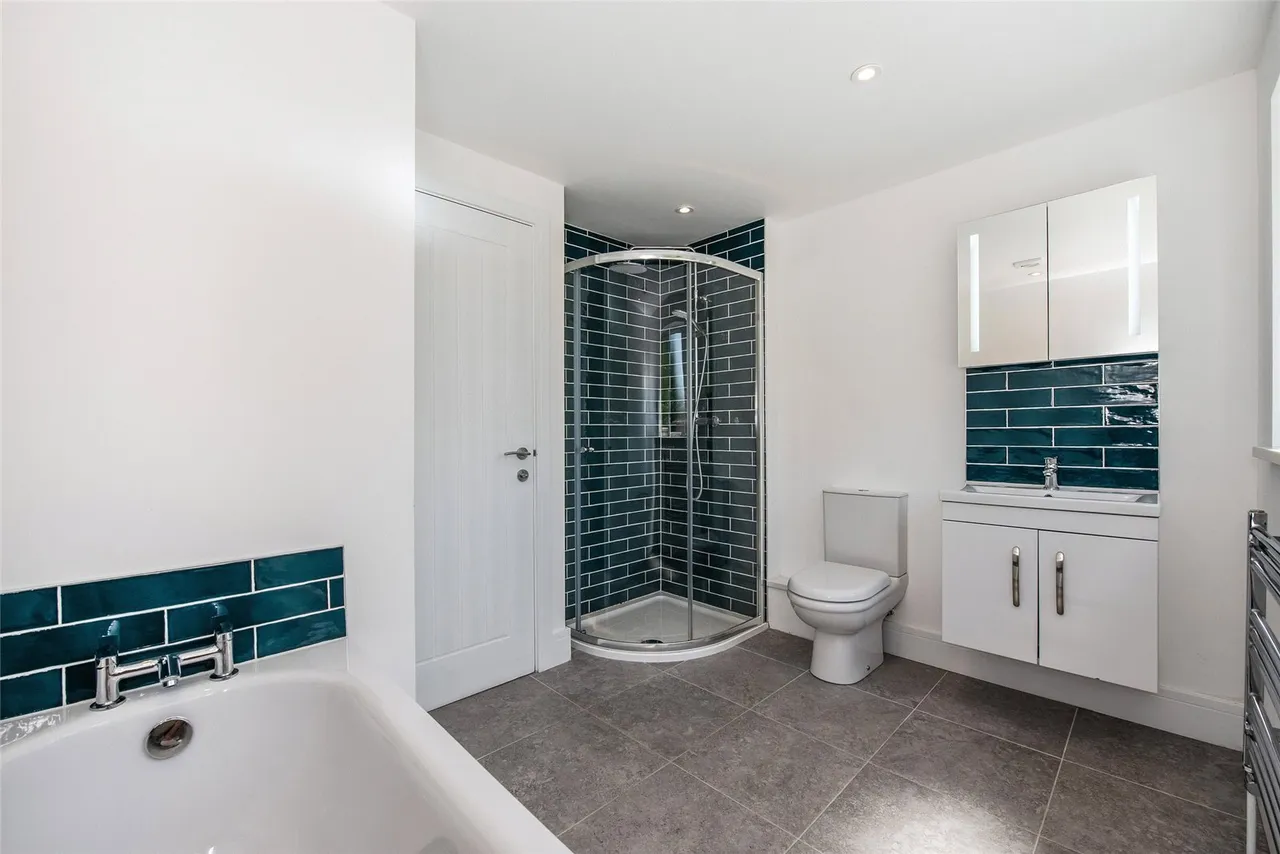 Elm Grove, Barnham, PO22, photo 9