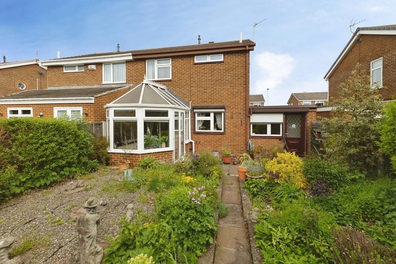 Dalmuir Close, Eaglescliffe, Stockton-on-Tees, Durham, TS16, photo 2