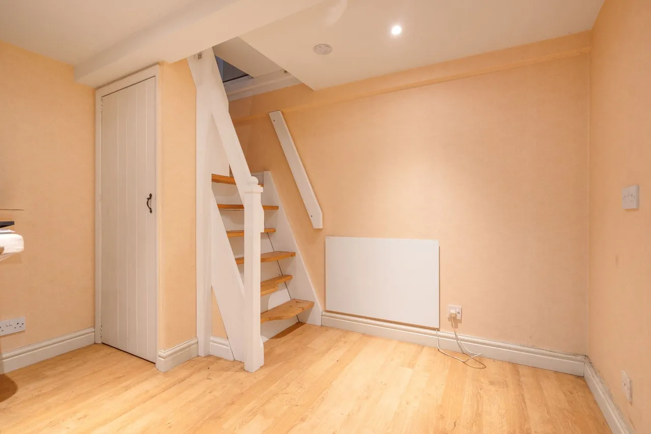 Moor End Road, Mellor, SK6, photo 10