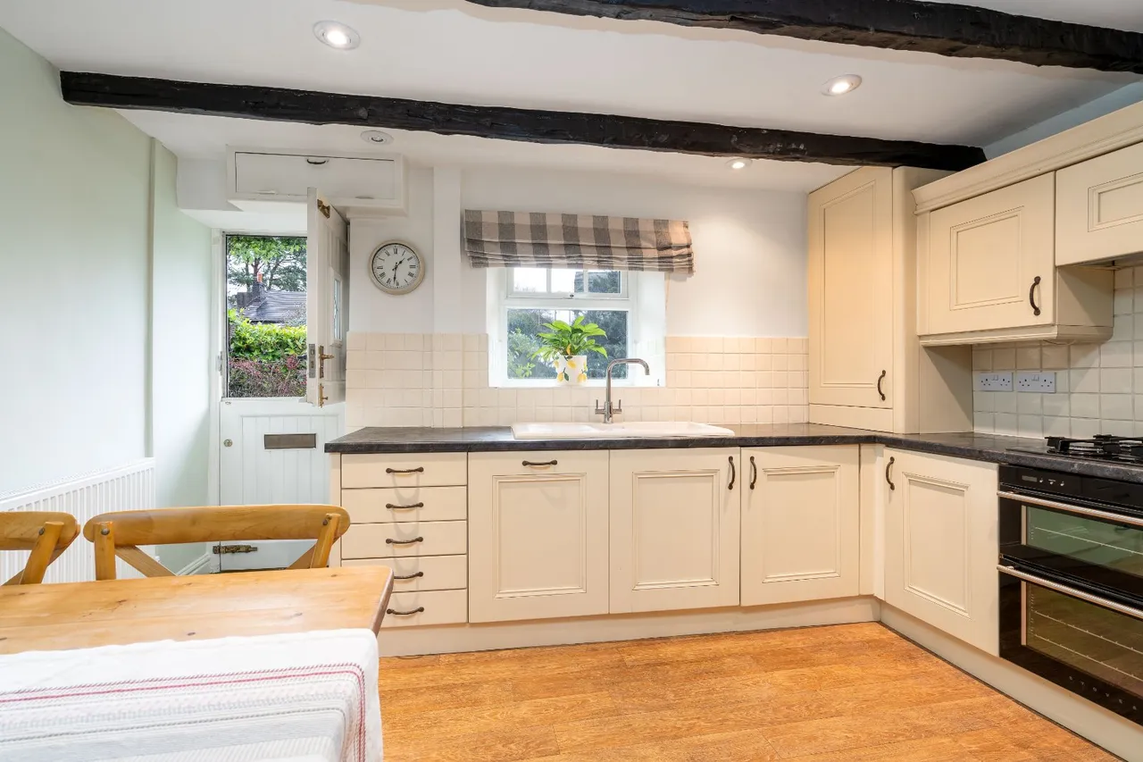 Moor End Road, Mellor, SK6, photo 5