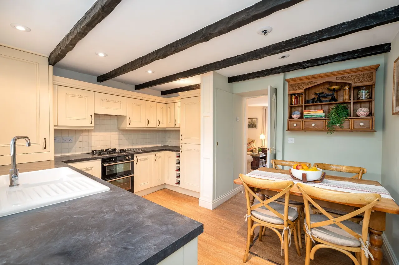 Moor End Road, Mellor, SK6, photo 6