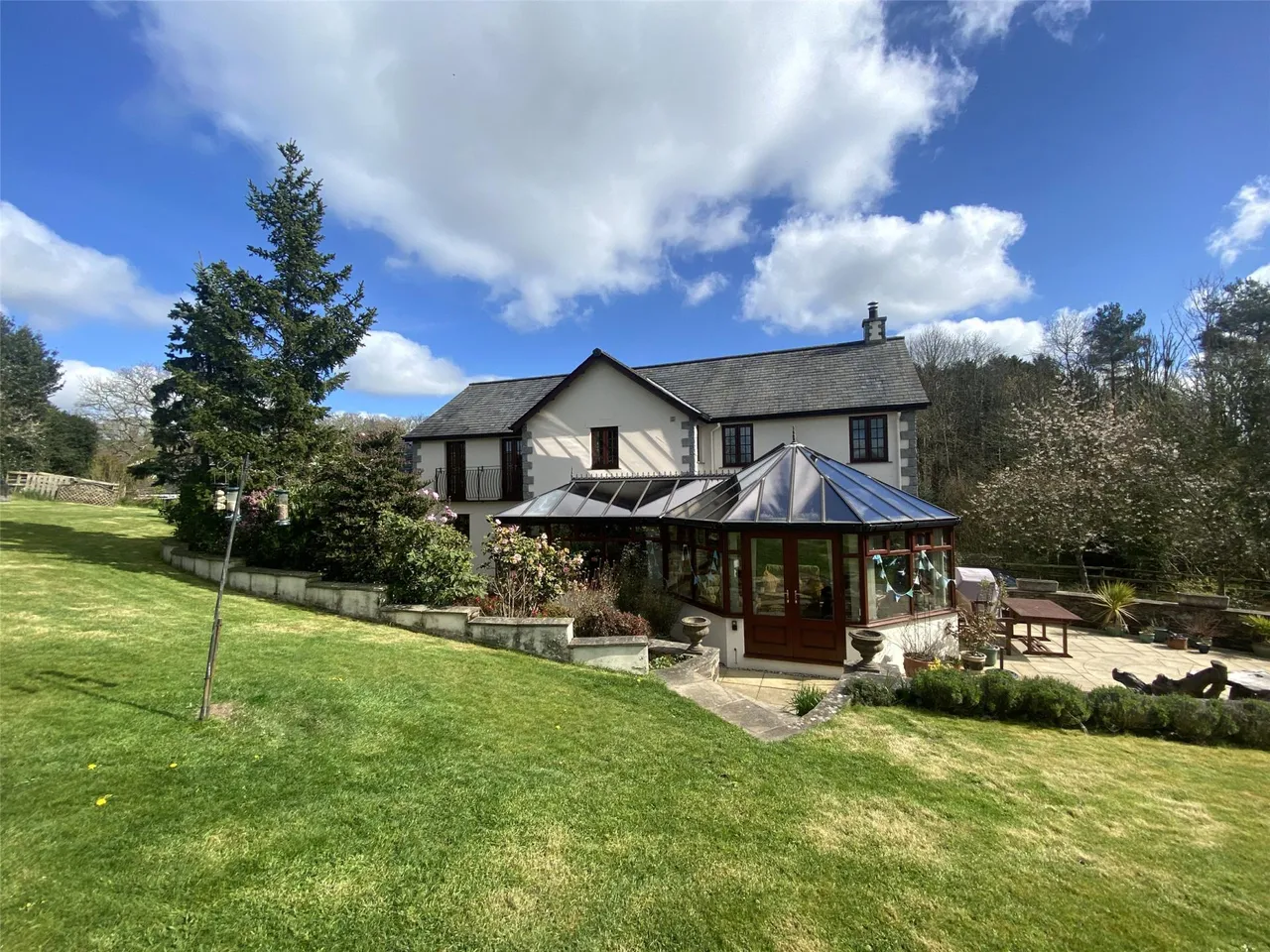 5 bed house for sale, Yeolmbridge, Launceston