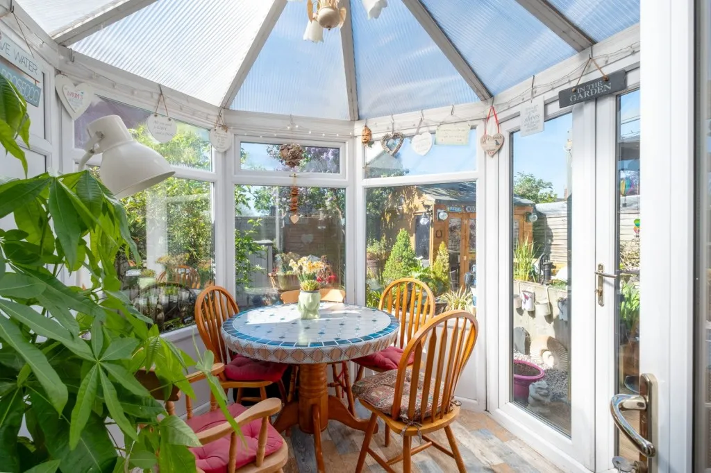 Farnham Road, Loughborough, LE11, photo 2