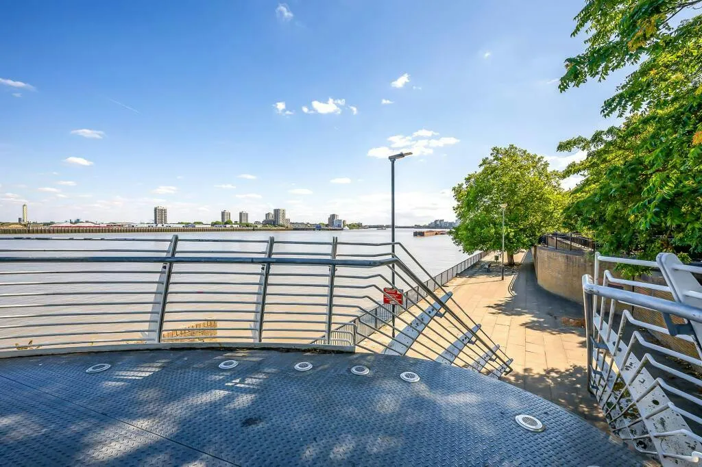 Antelope Road, London, SE18, photo 10