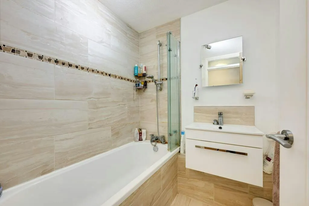 Antelope Road, London, SE18, photo 8
