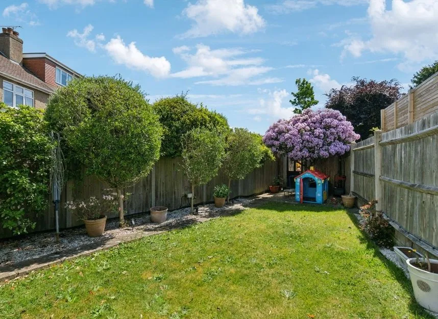 Wellesley Crescent, Strawberry Hill, TW2, photo 6