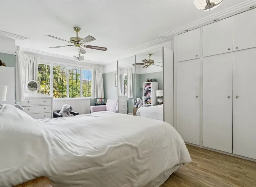 Wellesley Crescent, Strawberry Hill, TW2, photo 5