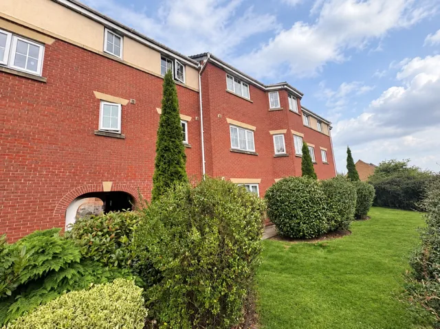 2 bed flat to rent, Dingle Close, M26