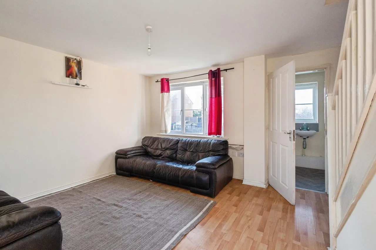 Olanyian Drive, Manchester, M8, photo 5