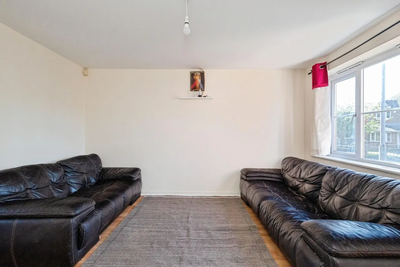 Olanyian Drive, Manchester, M8, photo 7