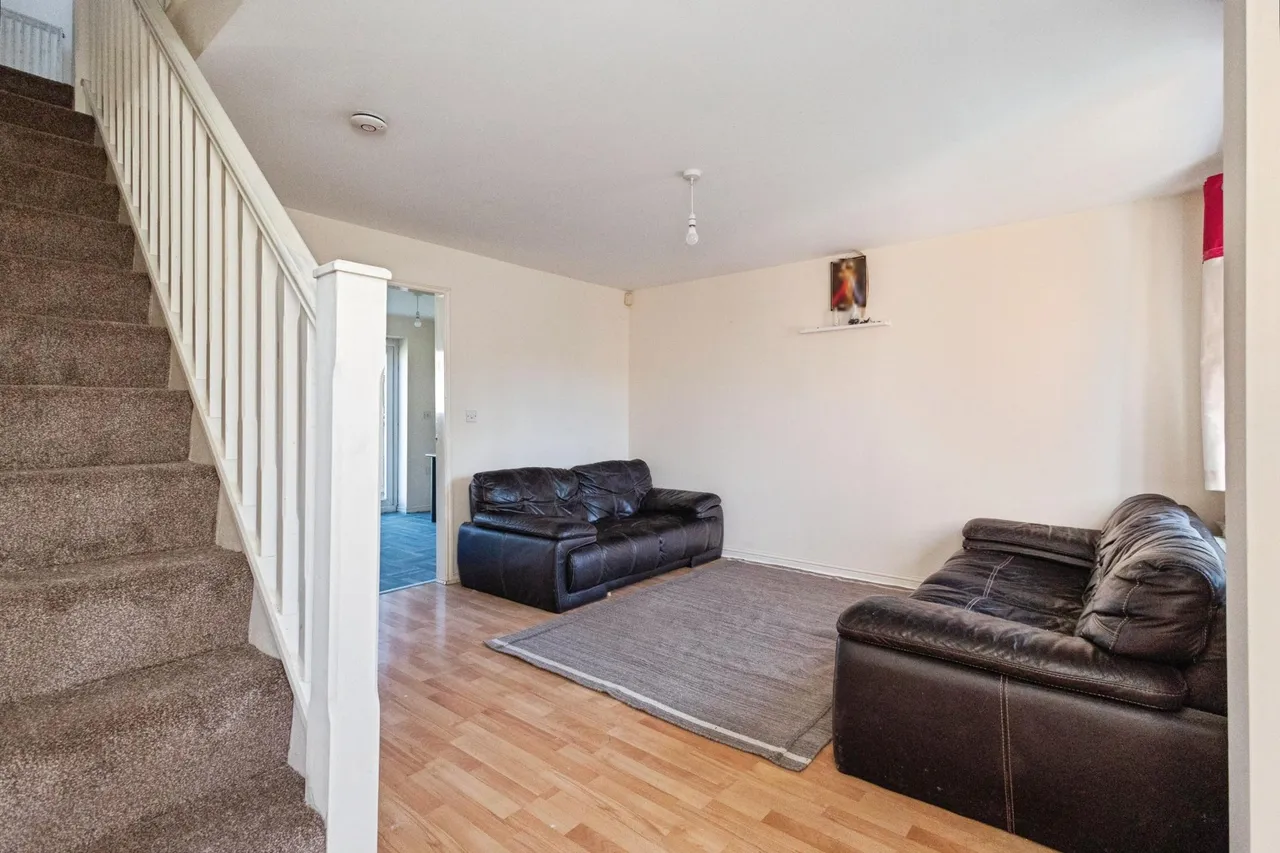 Olanyian Drive, Manchester, M8, photo 2