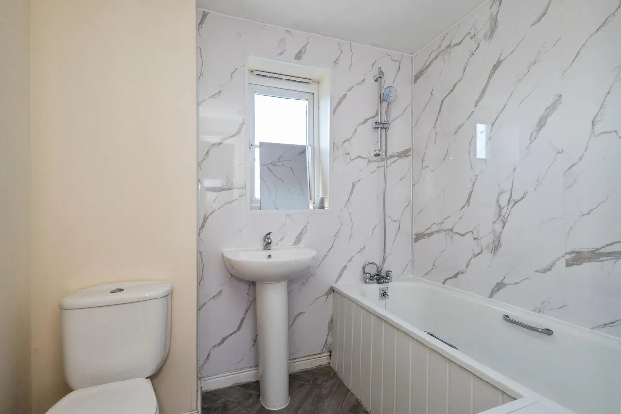 Olanyian Drive, Manchester, M8, photo 18