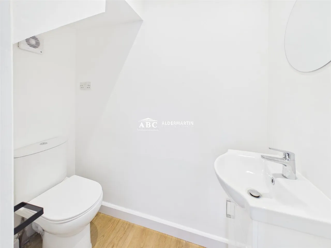 Riverdene, Edgware, photo 9