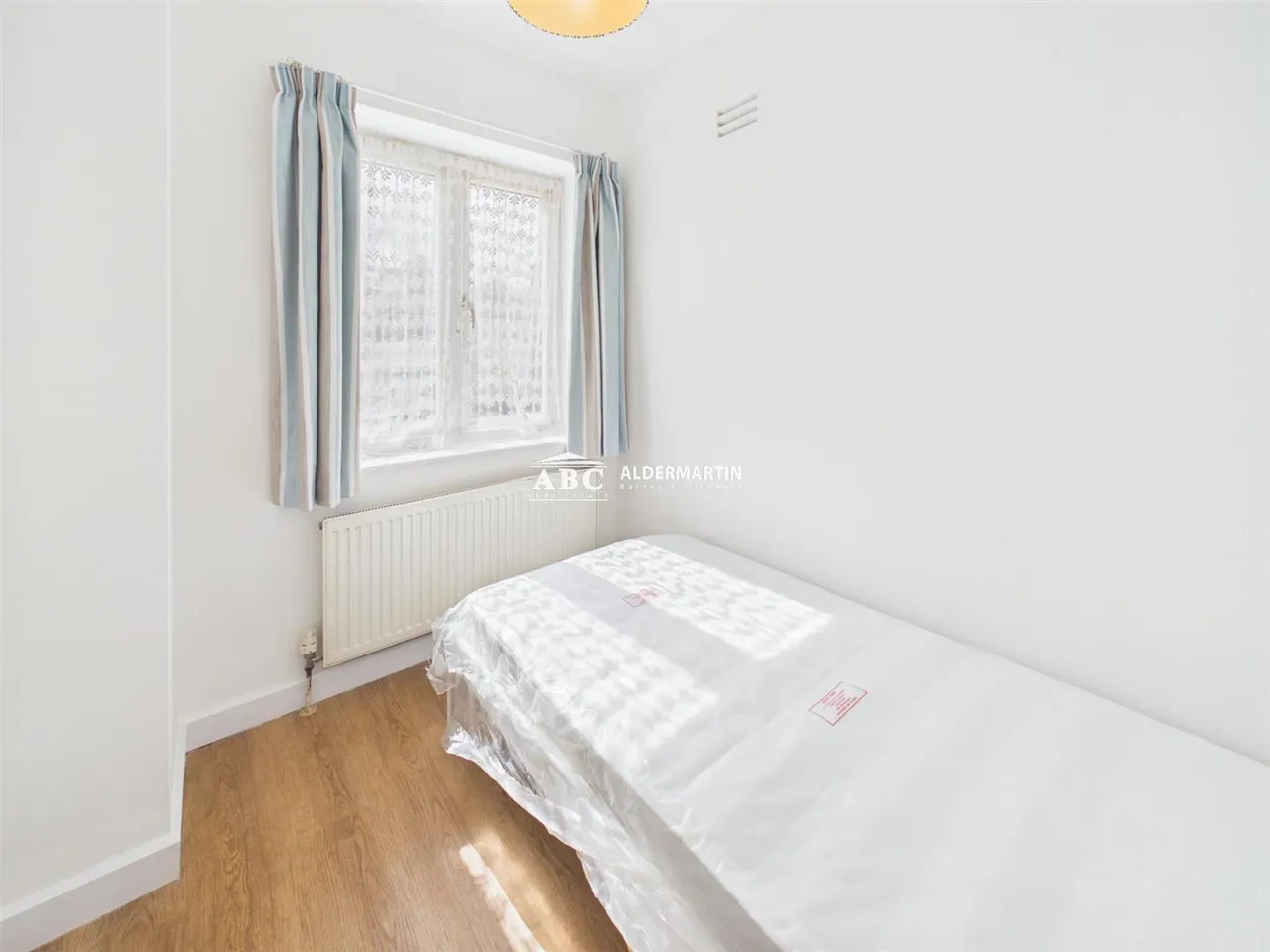 Riverdene, Edgware, photo 12