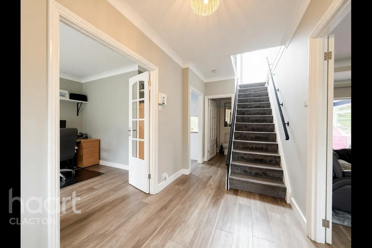 London Road, Clacton-On-Sea, CO16, photo 10