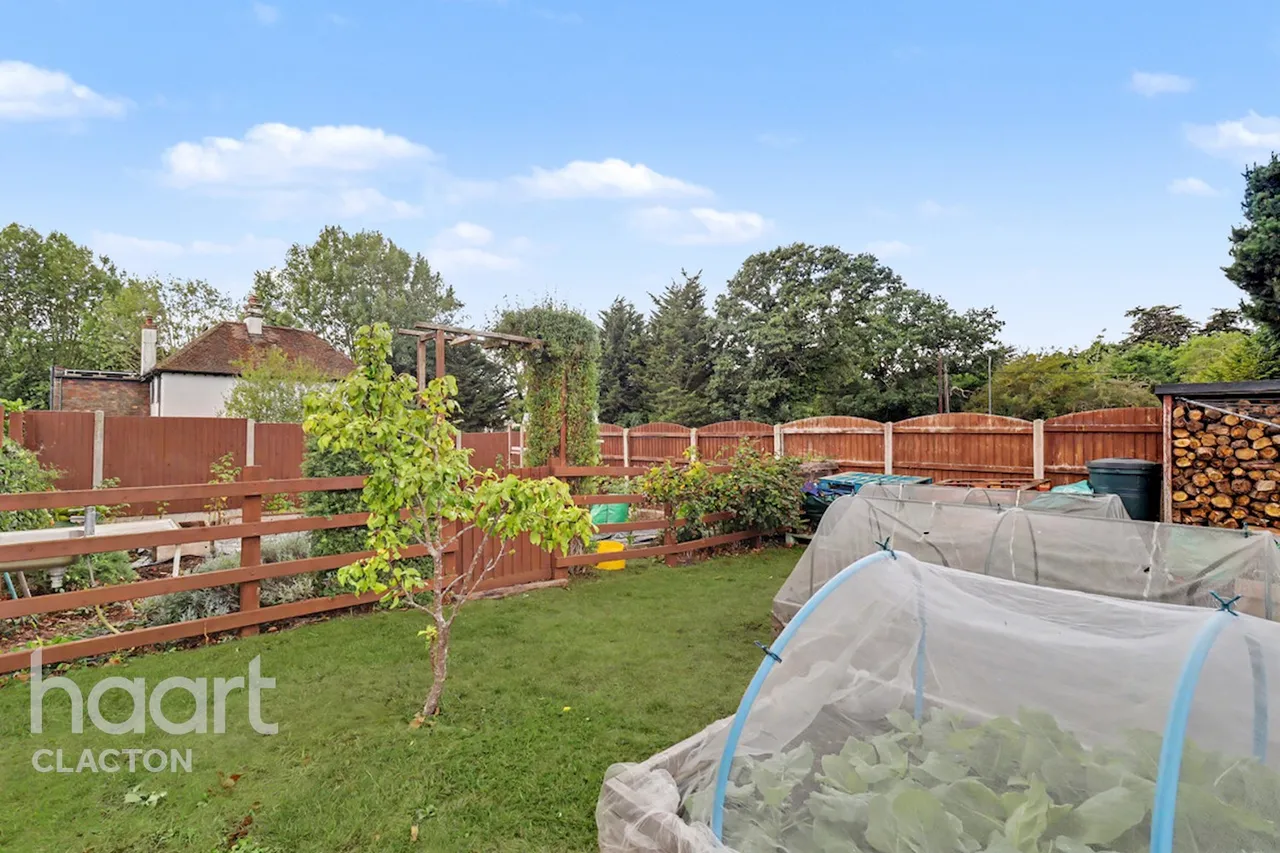 London Road, Clacton-On-Sea, CO16, photo 26