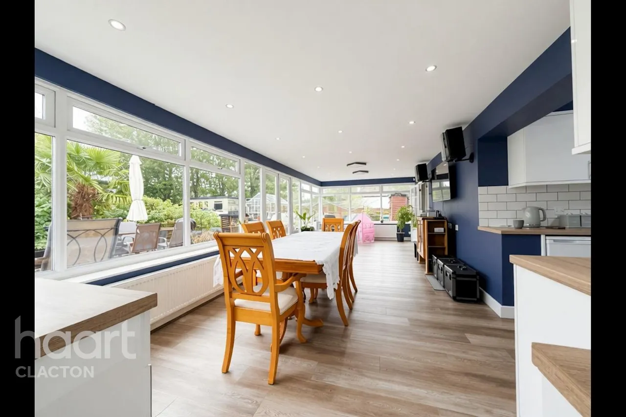 London Road, Clacton-On-Sea, CO16, photo 7